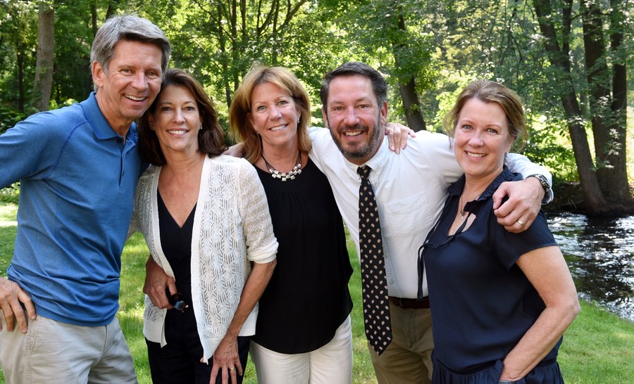 Lynn with her two brothers and two sisters